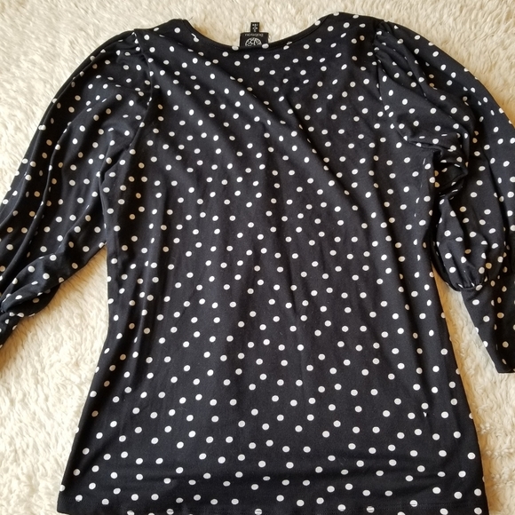 Bobeau Black & White Polka Dot V Neck Soft Top - Picture 3 of 6